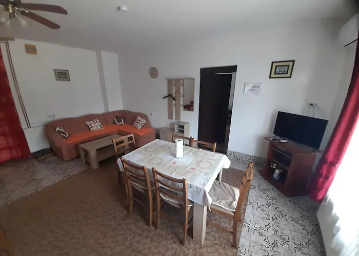 Apartment Kolonija
