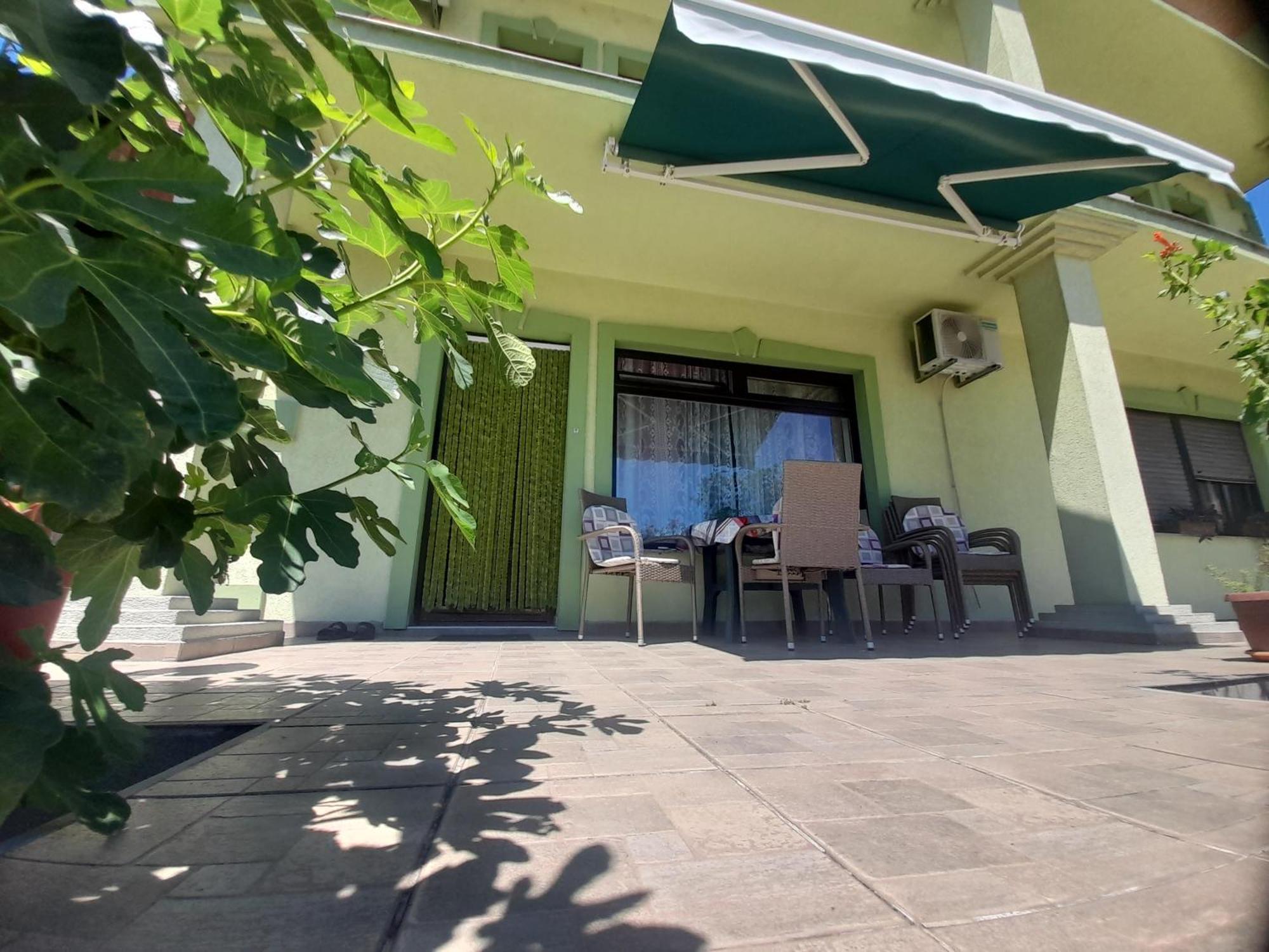 Kolonija Apartment *